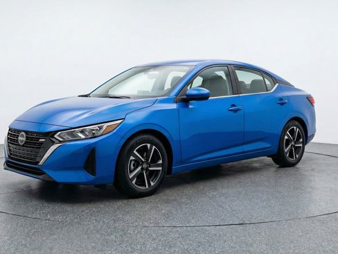 Used 2025 Nissan Sentra SV image 3