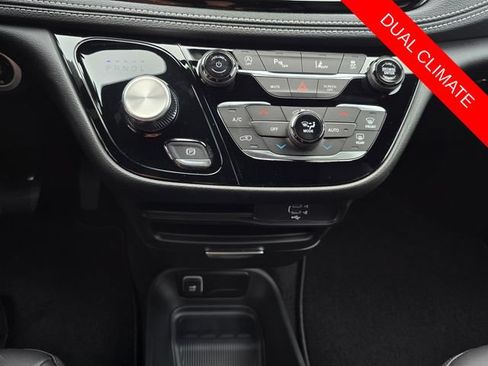 New 2027 Chrysler Pacifica Select FWD image 20