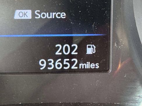 Used 2020 Nissan Rogue S FWD image 26