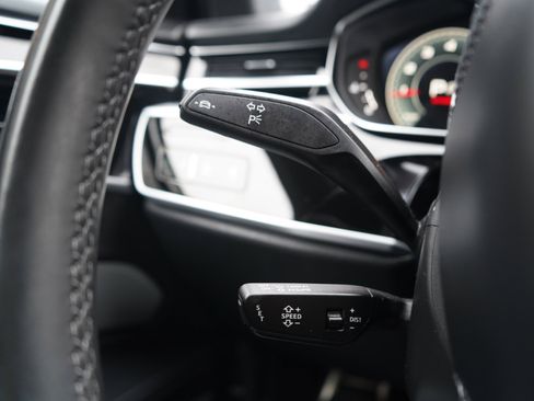 Used 2022 Audi S8 w/ S8 Comfort Plus Package image 27