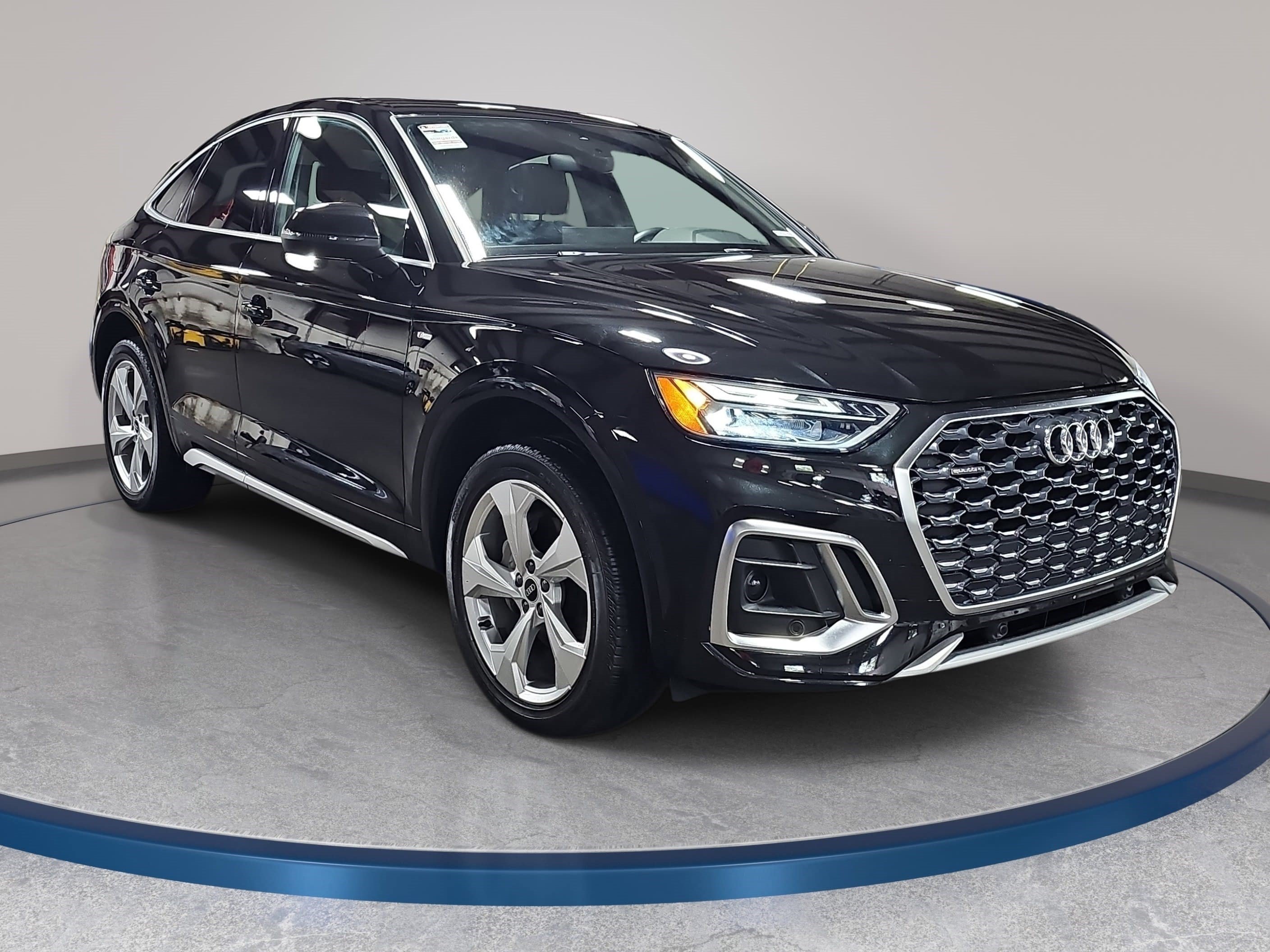 Used 2023 Audi Q5 2.0T Premium w/ Convenience Package AWD/4WD image 3