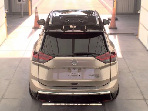 Certified 2025 Nissan Rogue Platinum w/ Tech Package AWD/4WD image 5