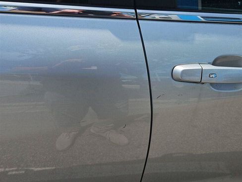 Used 2021 Chevrolet Equinox LT FWD image 18