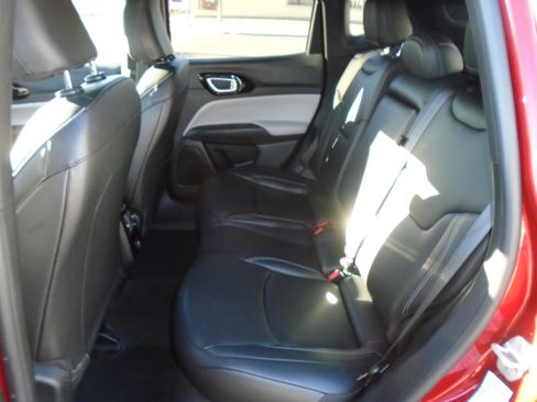 Used 2025 Jeep Compass Limited AWD/4WD image 6