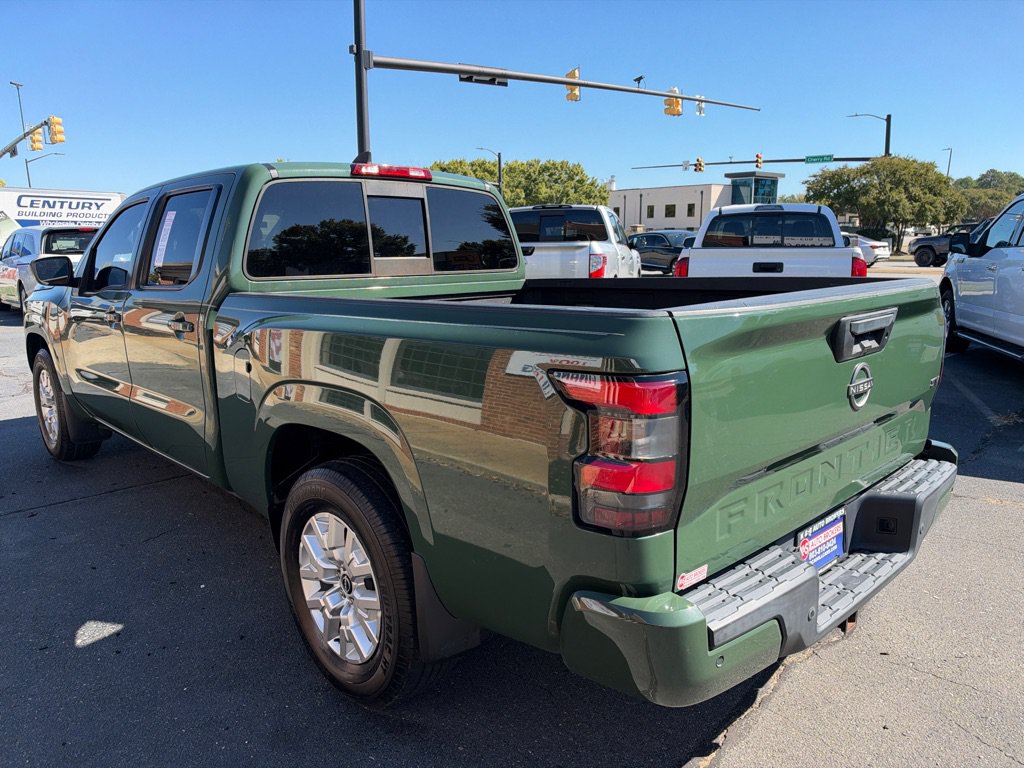 Used 2022 Nissan Frontier SV w/ Technology Package RWD image 8