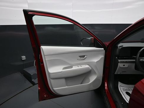 Used 2025 Hyundai Kona SEL AWD/4WD image 10