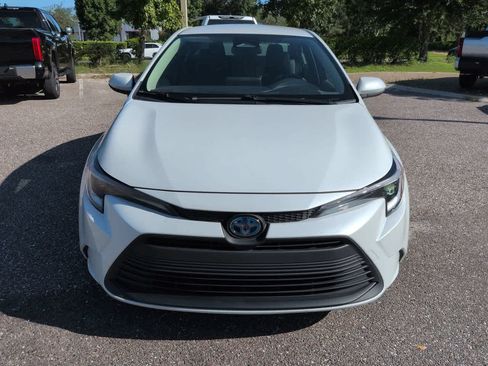 Certified 2024 Toyota Corolla LE FWD image 9