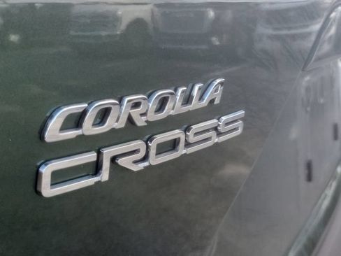 Used 2023 Toyota Corolla Cross XLE AWD/4WD image 6