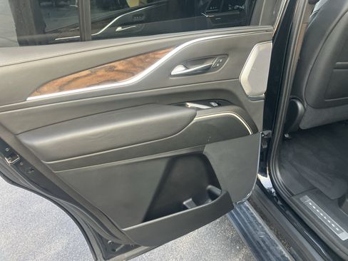 Used 2021 Cadillac Escalade Sport Platinum w/ LPO, ONYX Package AWD/4WD image 15