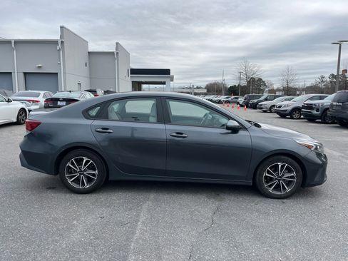 Used 2022 Kia Forte LXS w/ LXS Technology Package image 10