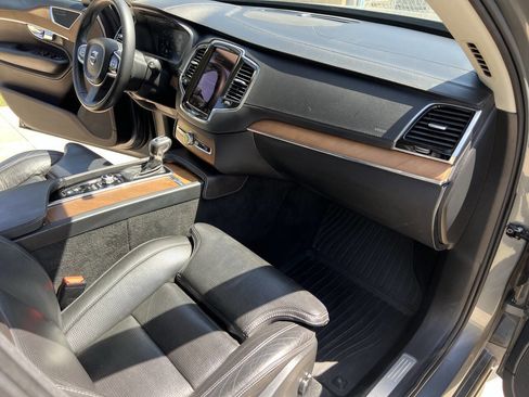 Used 2016 Volvo XC90 T6 Inscription w/ Vision Package image 25