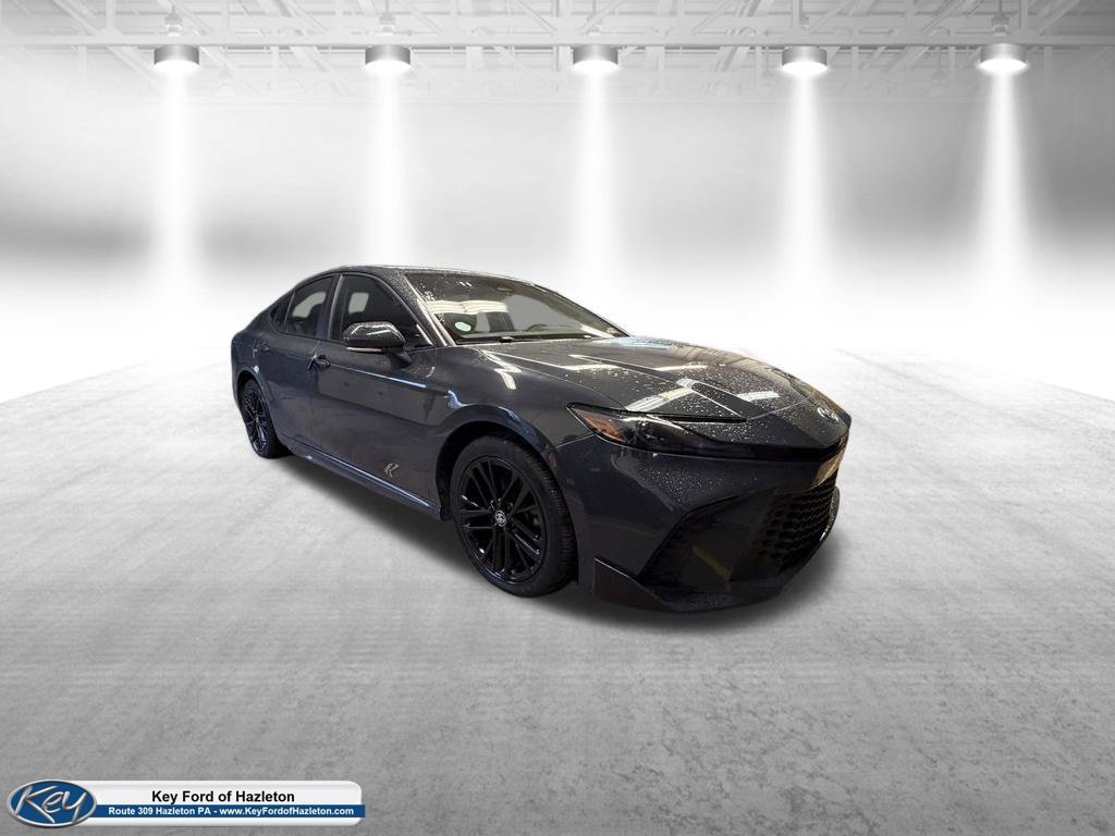 Used 2025 Toyota Camry SE w/ Convenience Package AWD/4WD image 1
