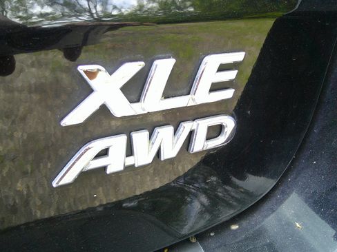 Used 2015 Toyota Sienna XLE Premium image 12