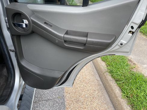 Used 2010 Nissan Xterra S image 22