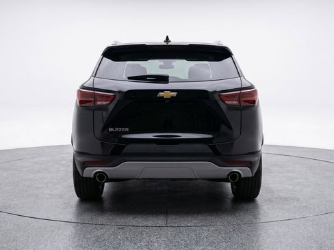 Used 2025 Chevrolet Blazer LT FWD image 7