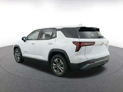 Used 2025 Chevrolet Equinox LT FWD image 7