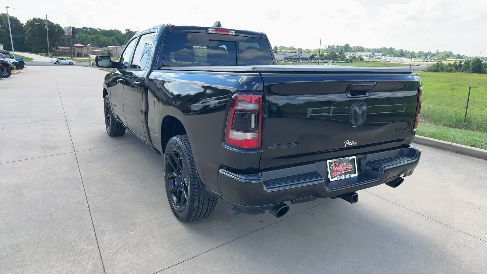 Used 2023 RAM 1500 Laramie AWD/4WD image 6