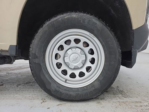 Used 2023 Chevrolet Colorado W/T w/ Safety Package image 18