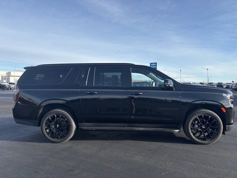 Used 2023 Chevrolet Suburban RST w/ Luxury Package image 7