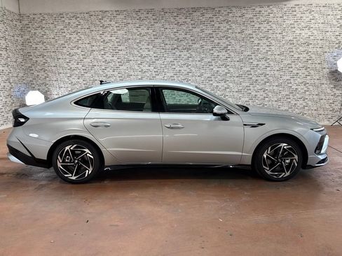 New 2026 Hyundai Sonata SEL FWD image 8