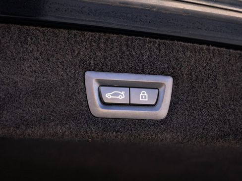 Used 2019 BMW 750i xDrive w/ Executive Package image 33