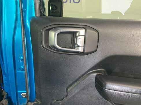 Used 2019 Jeep Wrangler Unlimited Sport S image 37