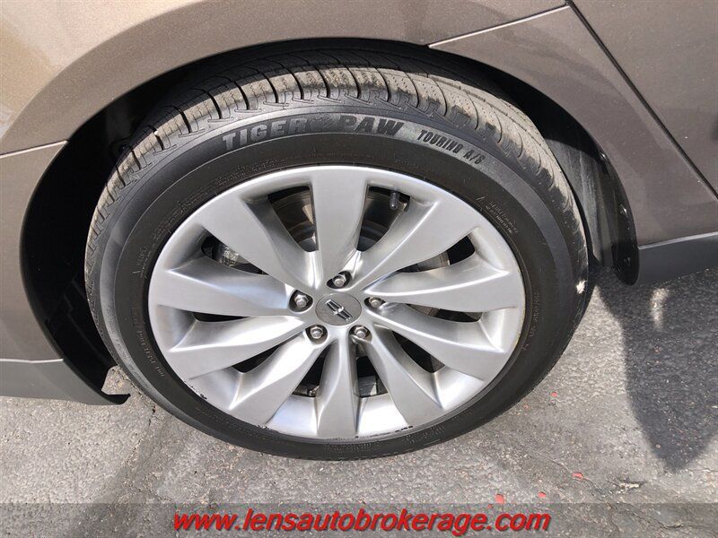 Used 2016 Lincoln MKS w/ Equipment Group 101A FWD image 25