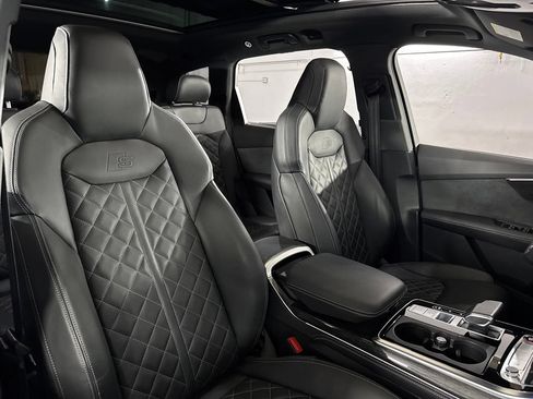 Used 2023 Audi SQ7 Premium Plus AWD/4WD image 53