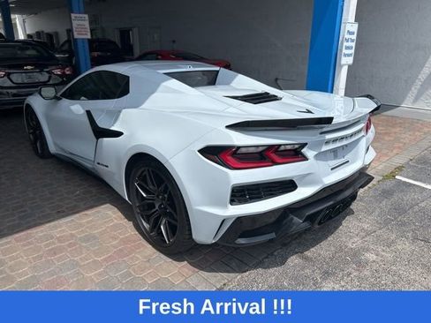 Used 2023 Chevrolet Corvette Z06 RWD image 13