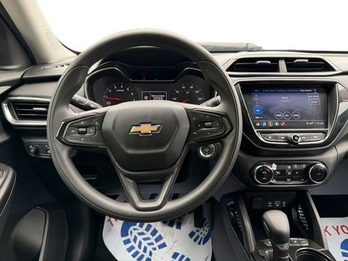 Used 2021 Chevrolet TrailBlazer LT w/ Convenience Package AWD/4WD image 10