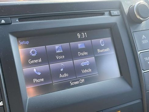 Used 2016 Toyota Camry LE FWD image 28