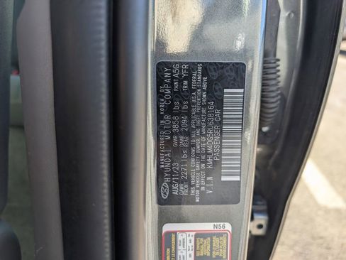 Used 2024 Hyundai Elantra SEL image 30