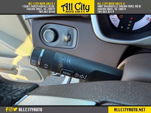 Used 2010 Cadillac SRX Premium FWD image 22