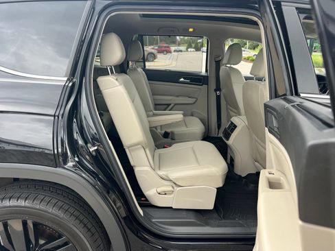 Used 2018 Volkswagen Atlas SEL FWD image 36