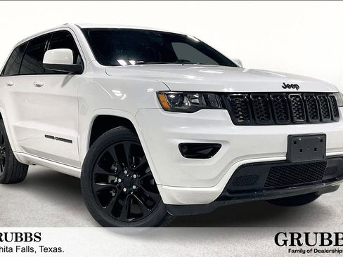 Used 2019 Jeep Grand Cherokee Altitude image 1
