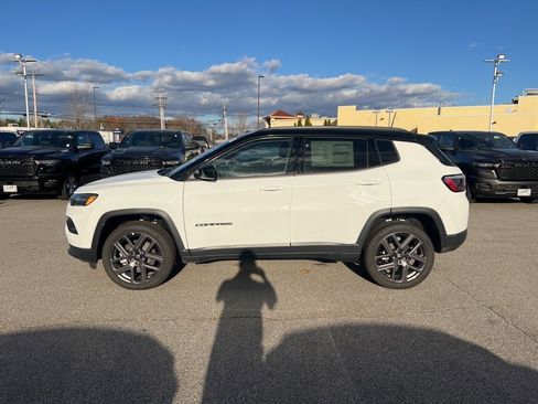 New 2026 Jeep Compass Limited image 4