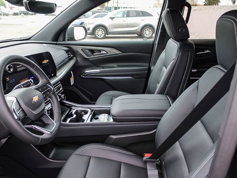 New 2026 Chevrolet Traverse LT w/ Driver Confidence Package FWD image 17