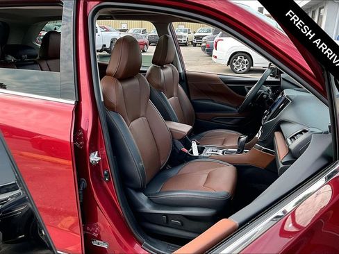 Used 2024 Subaru Forester Touring w/ Convenience Package AWD/4WD image 28