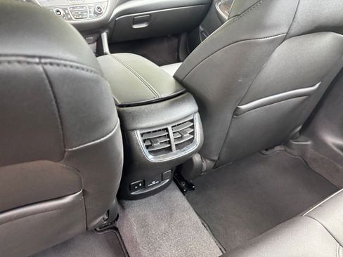 Used 2024 Chevrolet Malibu LT image 24