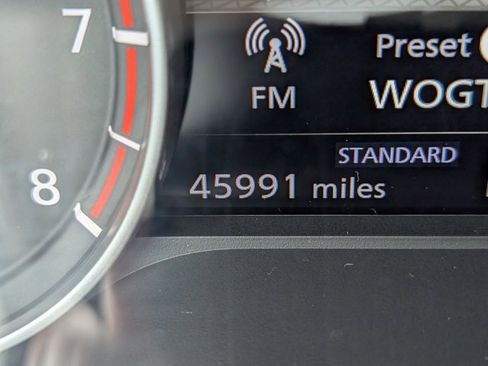 Used 2023 Nissan Rogue SV image 18