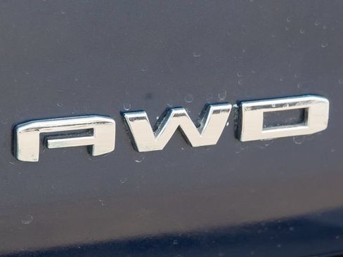 Used 2023 GMC Terrain SLT AWD/4WD image 14