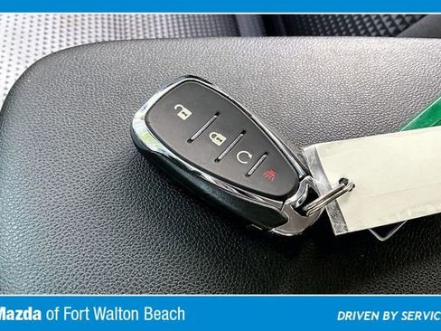 Used 2024 Chevrolet Trax LT image 32