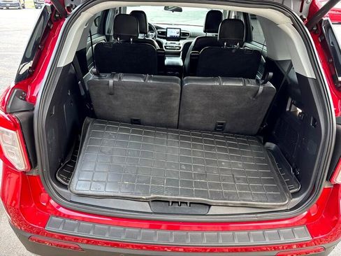 Used 2021 Ford Explorer XLT w/ Equipment Group 202A image 39