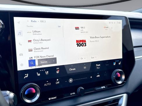 Used 2025 Lexus RX 350 Premium Plus w/ Accessory Package (Z1) FWD image 23