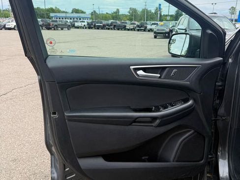 Used 2017 Ford Edge SEL AWD/4WD image 10