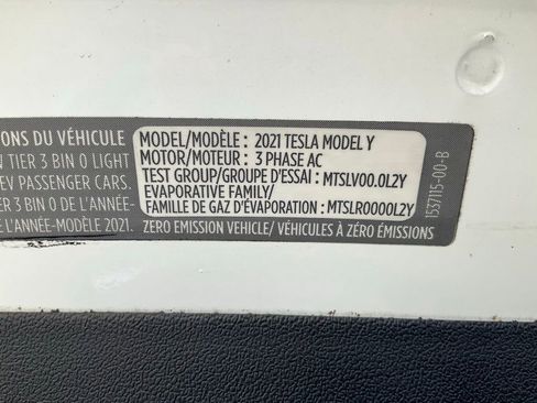 Used 2021 Tesla Model Y Long Range image 11