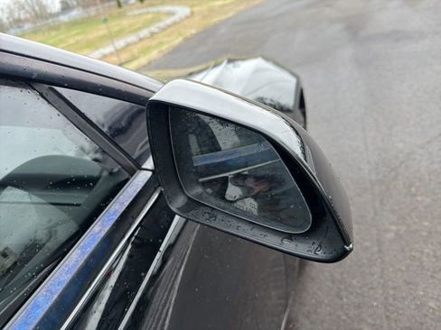 Used 2023 Tesla Model 3 Standard Range image 5