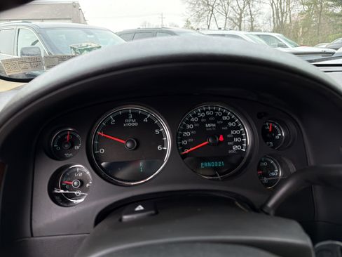 Used 2008 Chevrolet Suburban LTZ w/ LTZ Preferred Equipment Group image 24