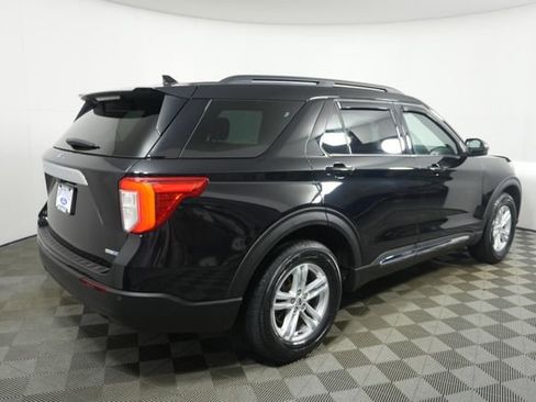 Used 2020 Ford Explorer XLT AWD/4WD image 3
