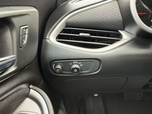 Used 2021 Chevrolet Malibu RS FWD image 32